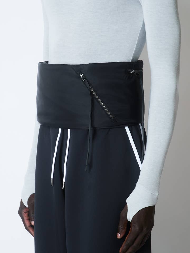 TECHNICAL PADDED HYBRID SCARF NYLON BLACK for wholesale by Saul Nash