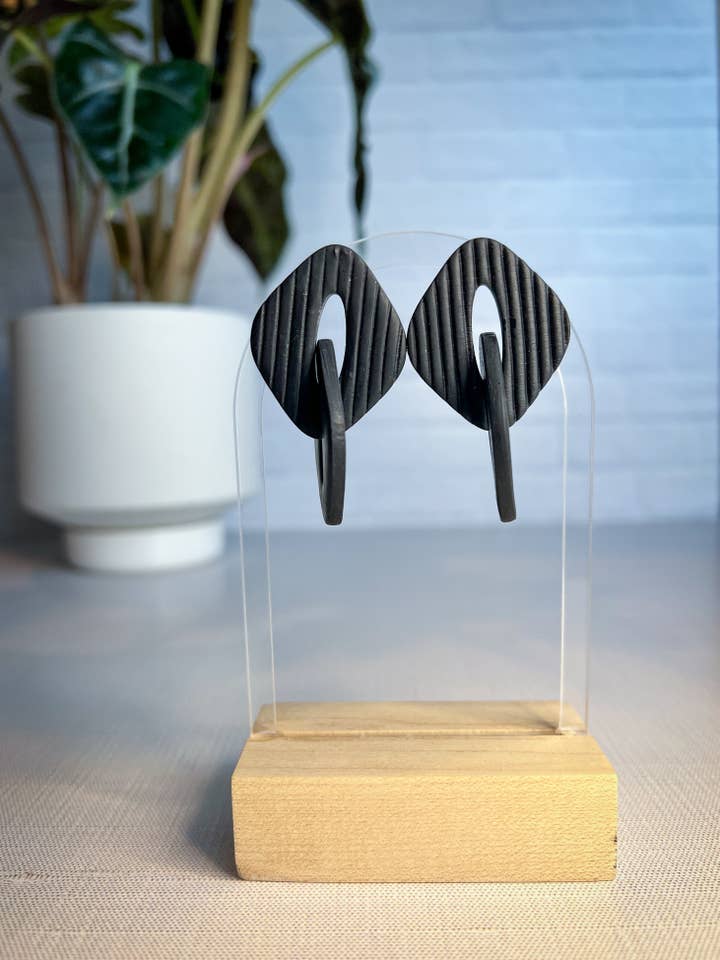 Manchette hypoallergénique Raven en couleurs unies pour la vente par Jess B