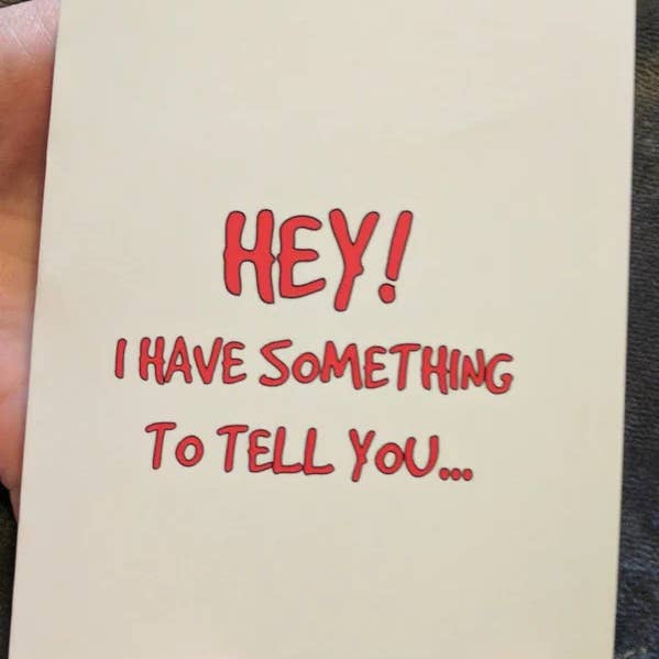 Tengo algo que decirte... (Pop Up Dick) para venta al por mayor de Crude Cat Cards