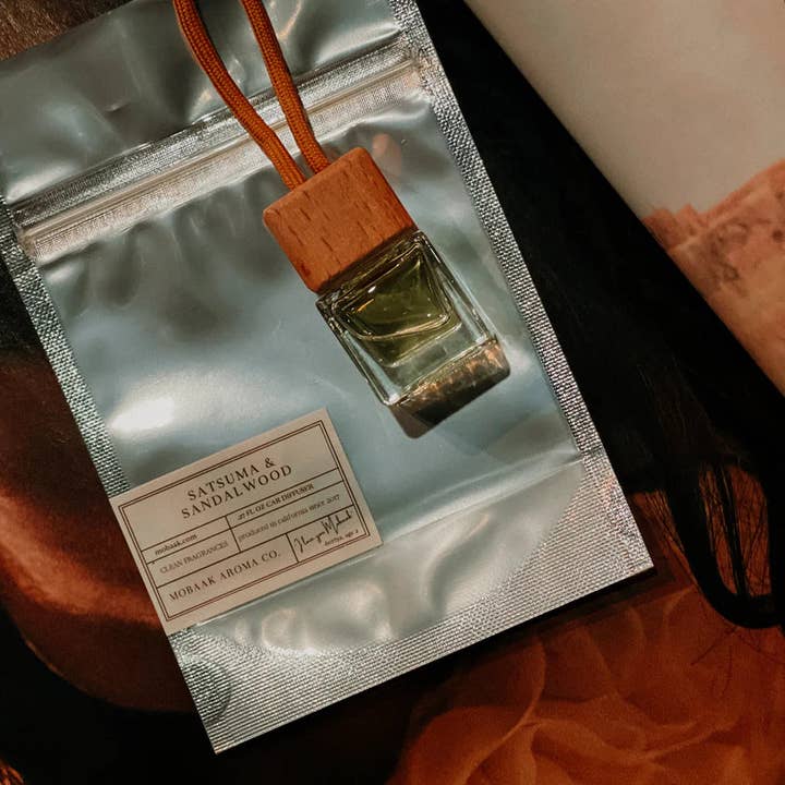 Teakwood & Coconut Car Diffuser for wholesale by Mobaak Aroma Co.