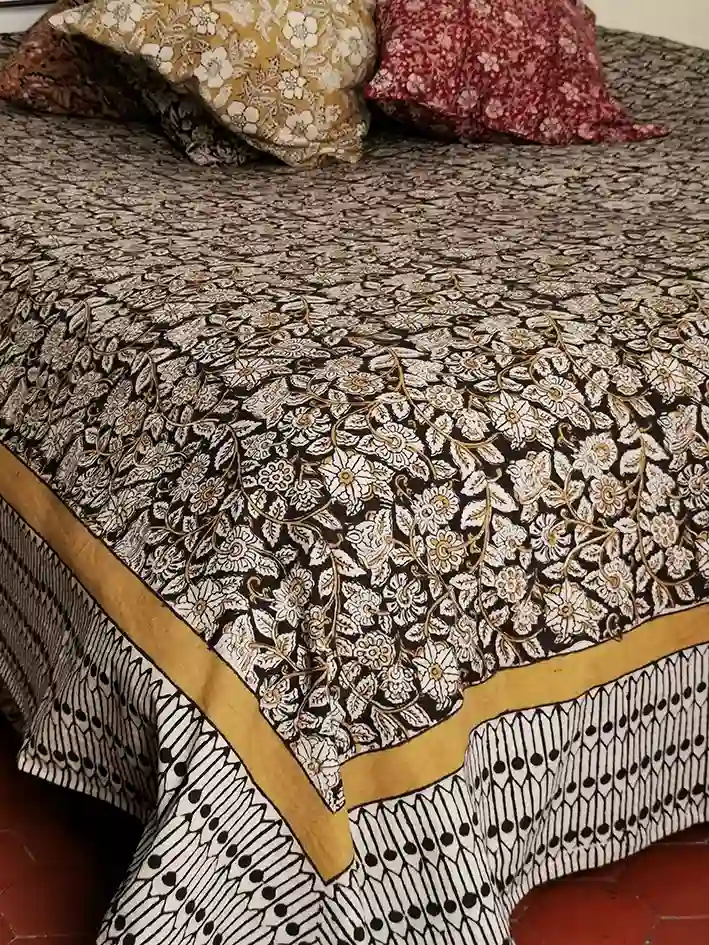 Nayda Diaries - Venta al por mayor Edredones acolchados - Colcha de algodón con estampado floral en técnica block print de Pushkar6