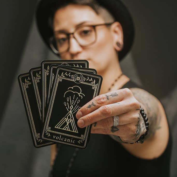 Carte de Cristal - Roche Volcanique pour la vente par HEN + Bear