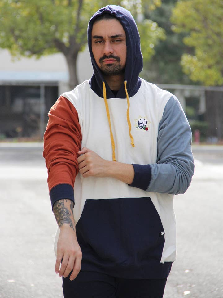 FELPA PULLOVER IN PILE W2447-0807EM MY TOXIC LOVE per la vendita all'ingrosso da parte di Dikotomy