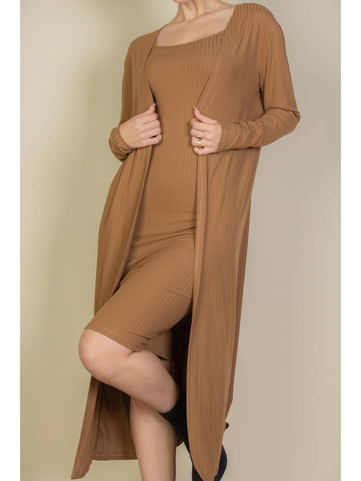 CAPELLA APPAREL – Vestido - Mulher por atacado – Conjunto CAPELLA APPAREL: Cardigan canelado e vestido midi justo com alças finas23