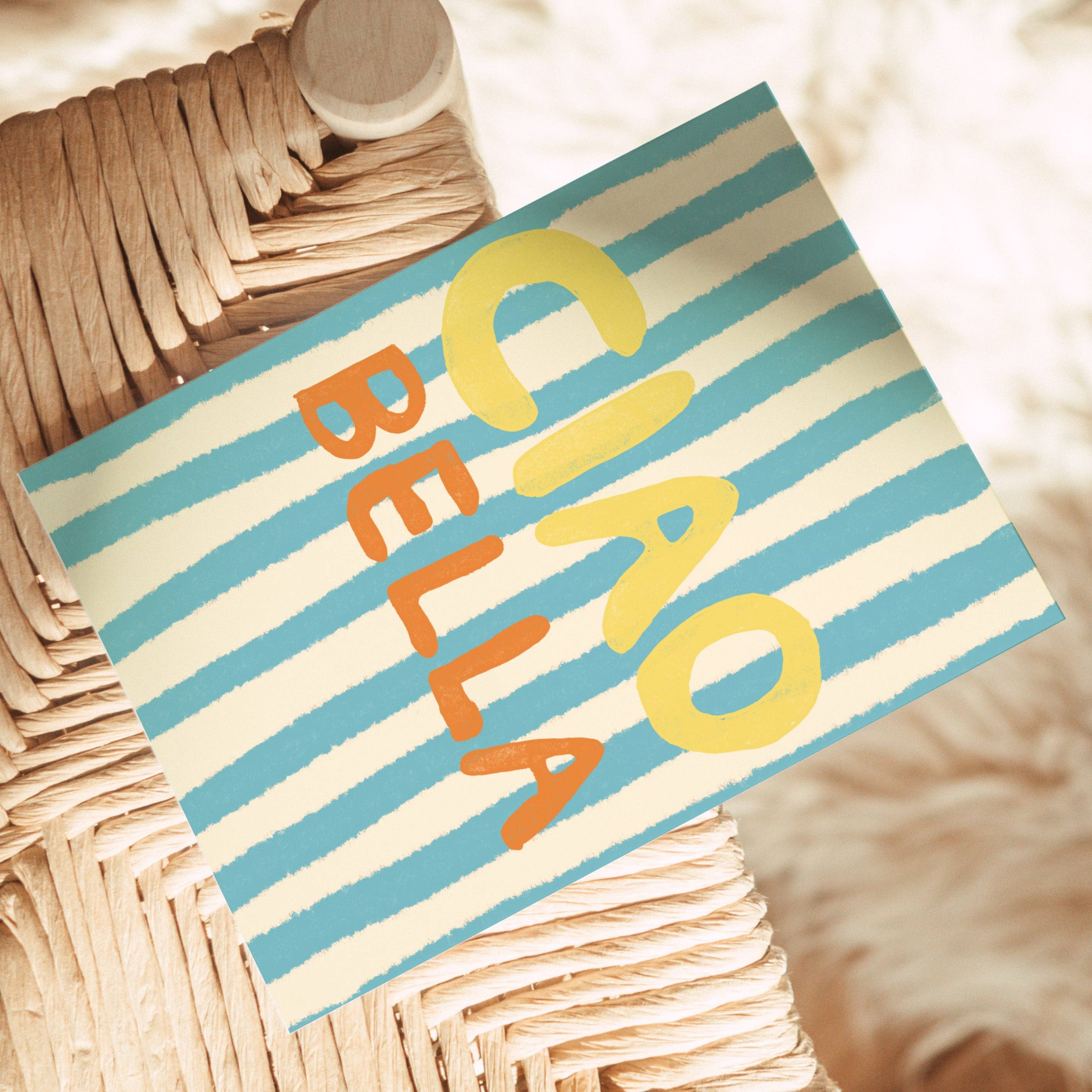 Studio Dolci – Engroshandel Postkort – Postkort Ciao Bella i lyseblå2