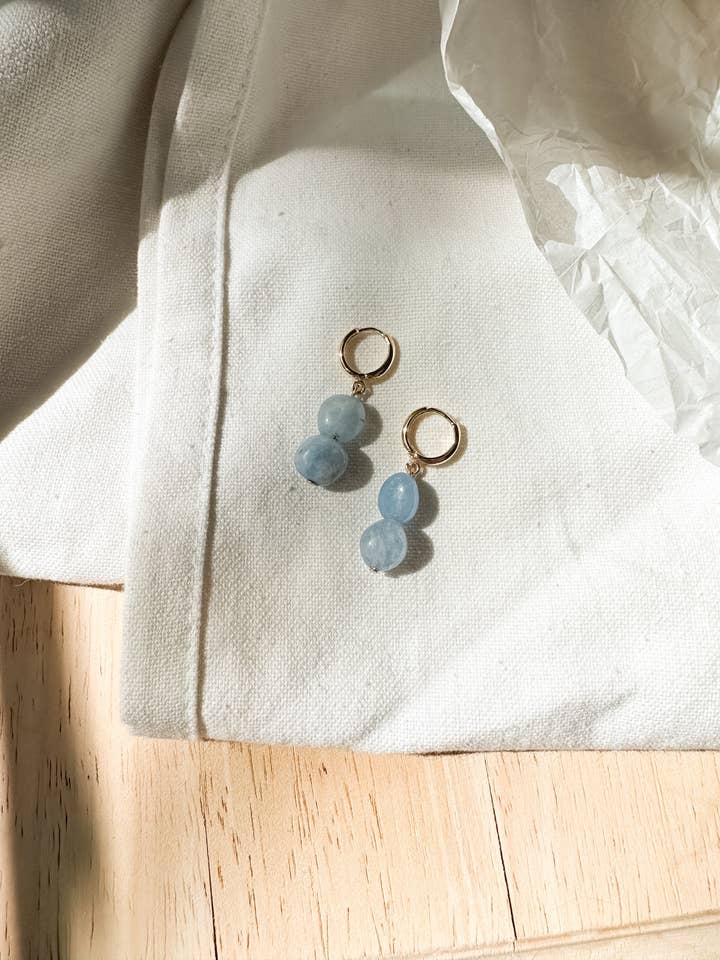 Blythe pour la vente par The Little Earring Co.