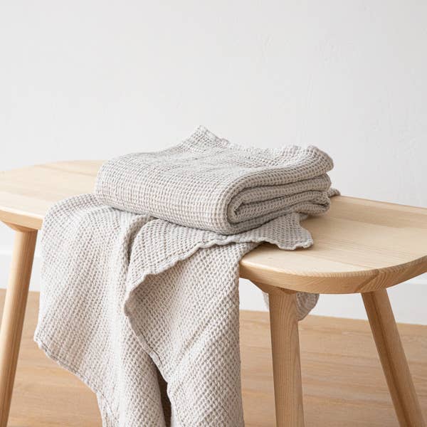 Badetuch aus Leinen Silver Washed Waffle Big für den Großhandel von LinenMe