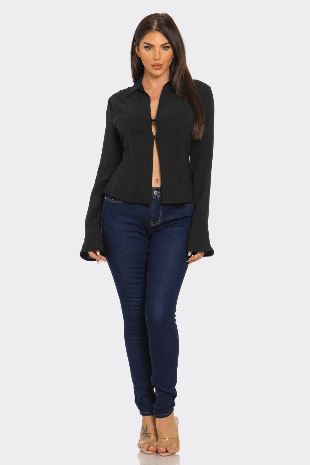 Julia by LoveJ – wholesale Blus - Dam – Framknäppt topp med knytning och öppen rygg13