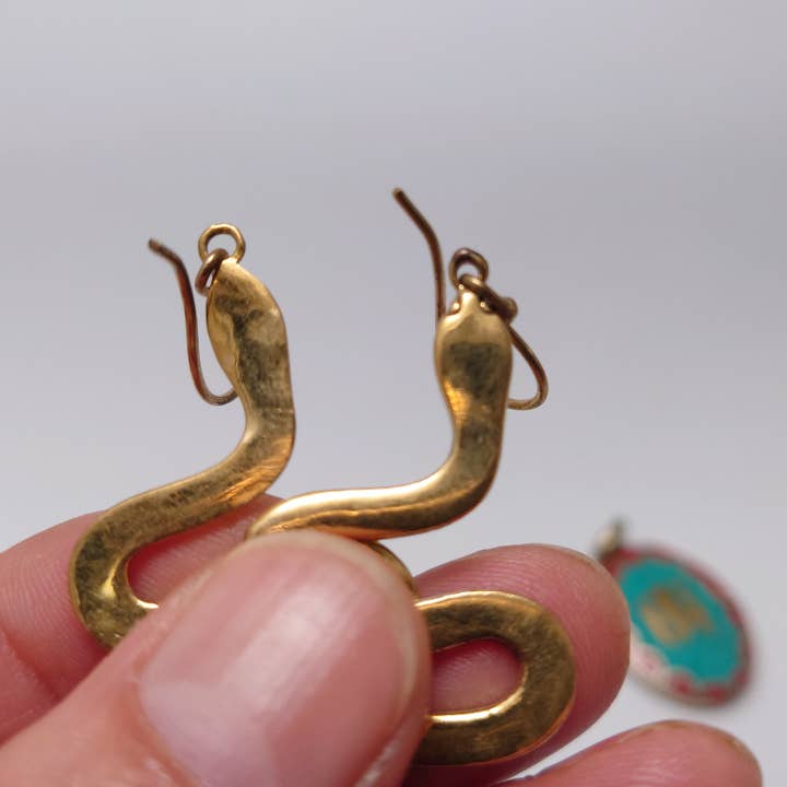 Tenzing Collections - Wholesale Dangle Earrings - Snake Earrings, Golden and Silver12