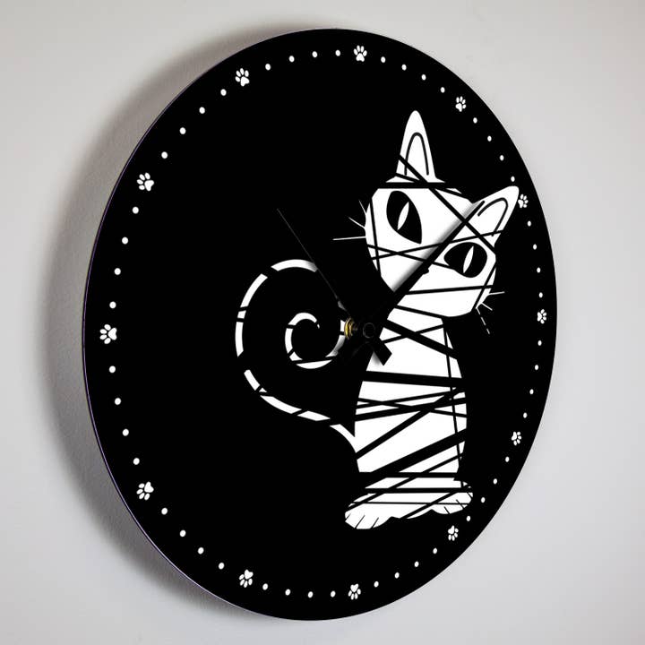 Giallobus - Wholesale Wall Clock - White Cat Between the Lines1