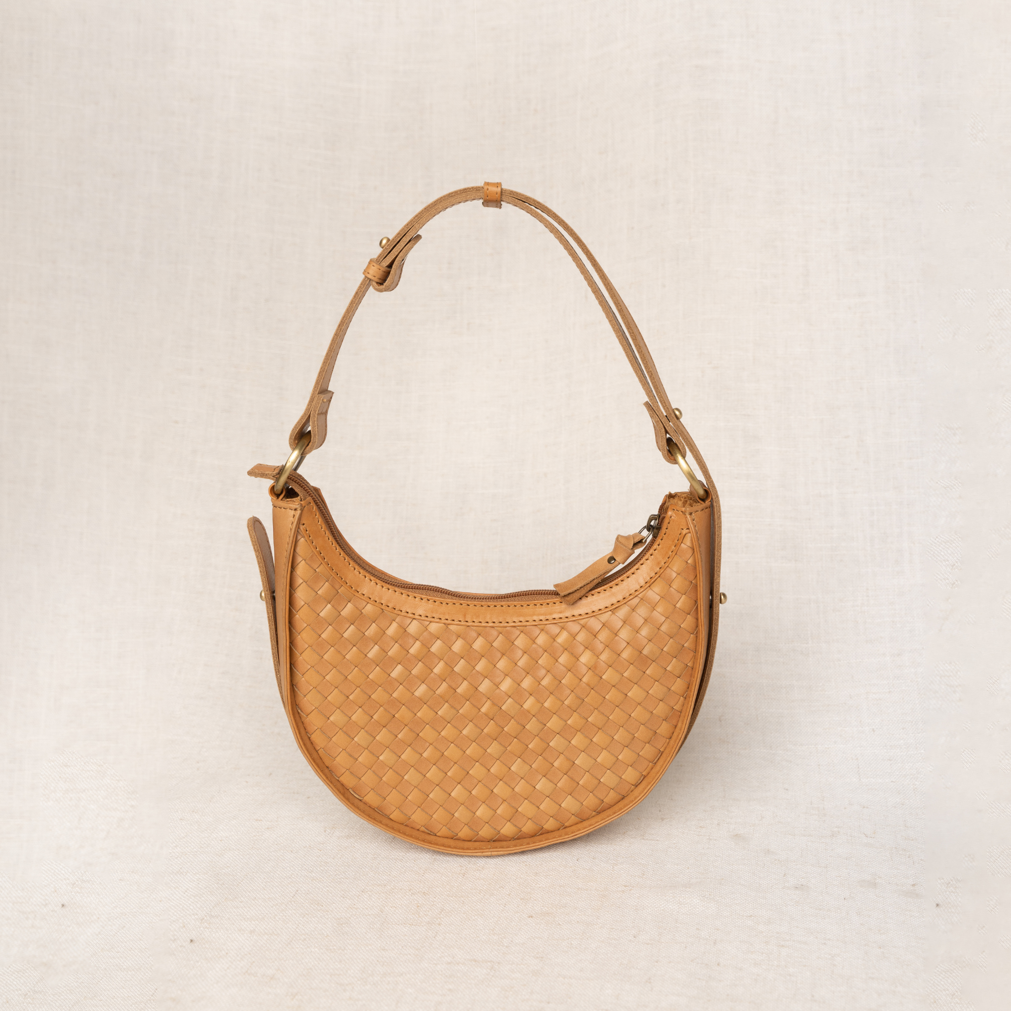 Elevate - Wholesale Crossbody Bag - Women's - Woven Priya Crossbody | 3-in-1 Leather Crossbody3