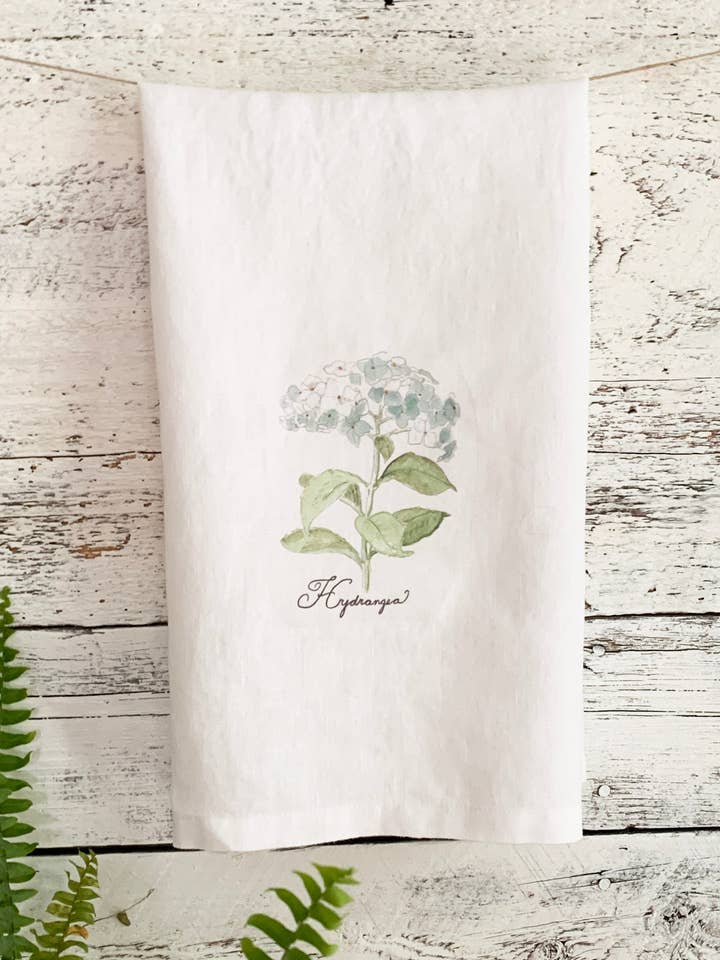 Torchon en lin français Blue Hortensia pour la vente par Studio on Tenth