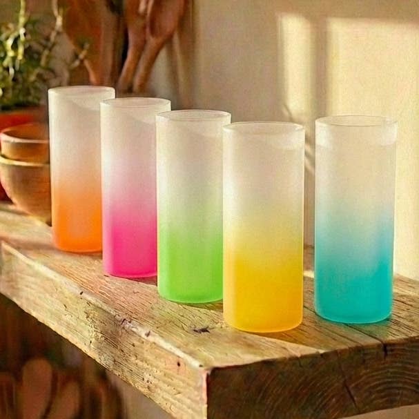 Verre de cuisine en verre coloré pour la vente par Bamboo Switch