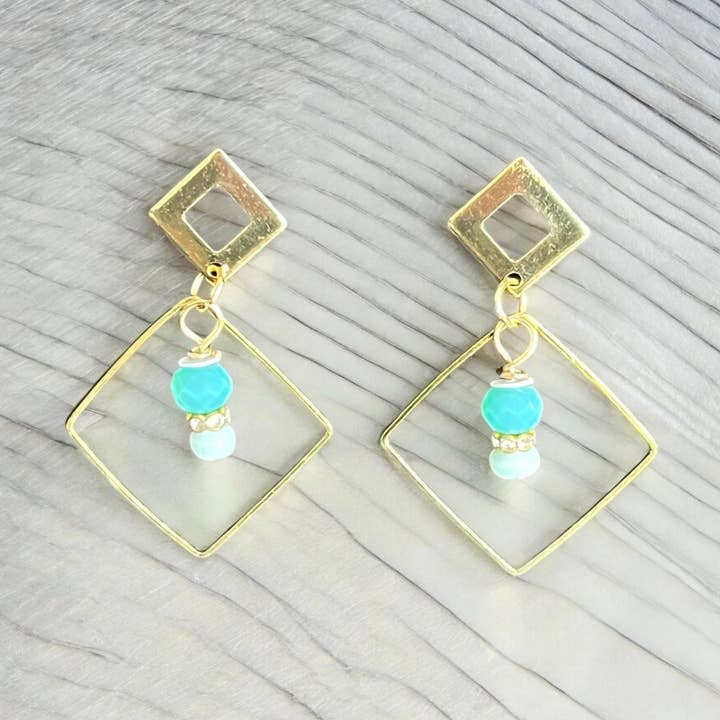 Orecchini a rombo blu laguna per la vendita all'ingrosso da parte di Cadaline Créations