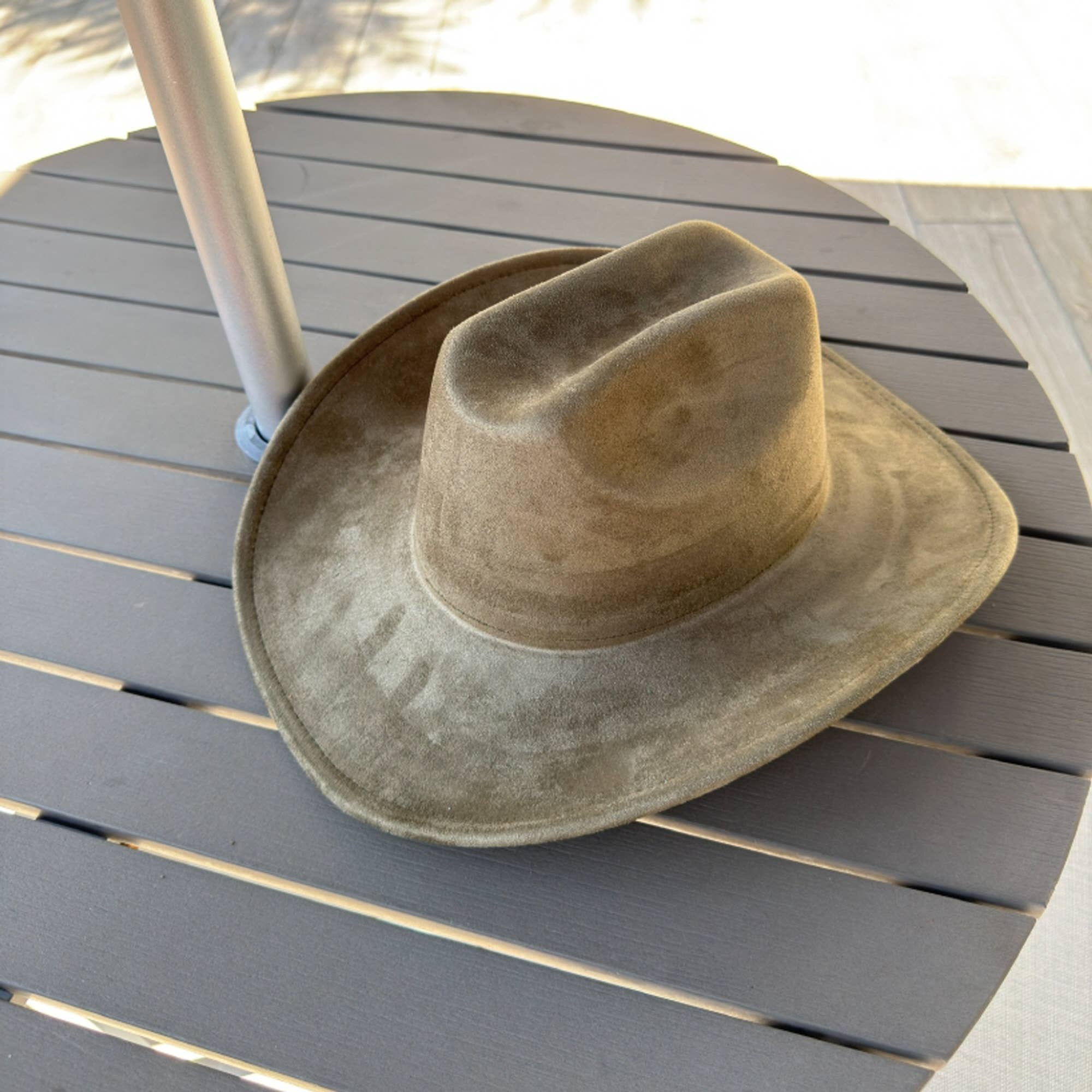 Queens INC - Wholesale Cowboy Hat - Women's - 🤠 Vegan Suede Cattleman Cowboy Hat3