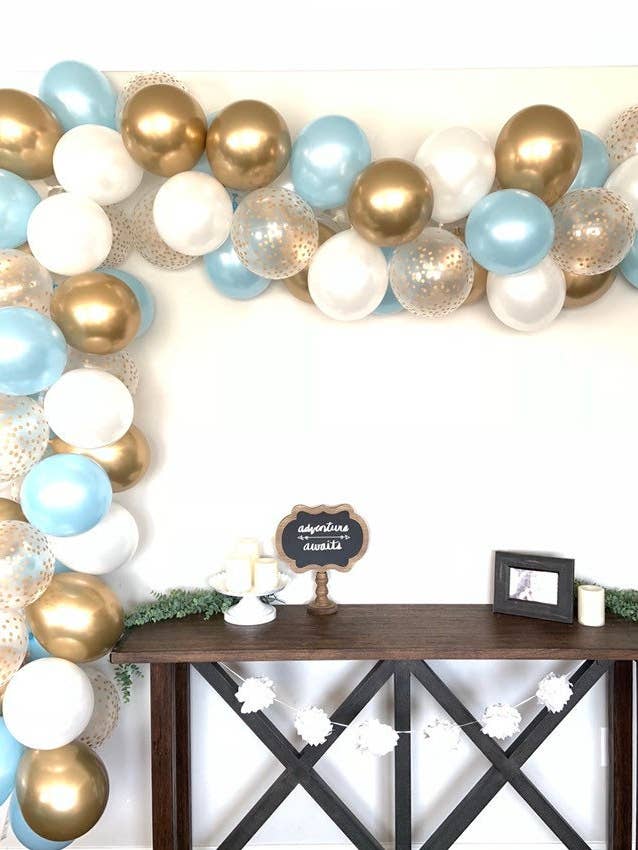 Guirnalda de globos azules y dorados | Despedida de soltera Something Blue para venta al por mayor de Hullaballoons