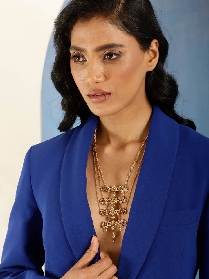 Collana lunga Aure per la vendita all'ingrosso da parte di Melrosia London