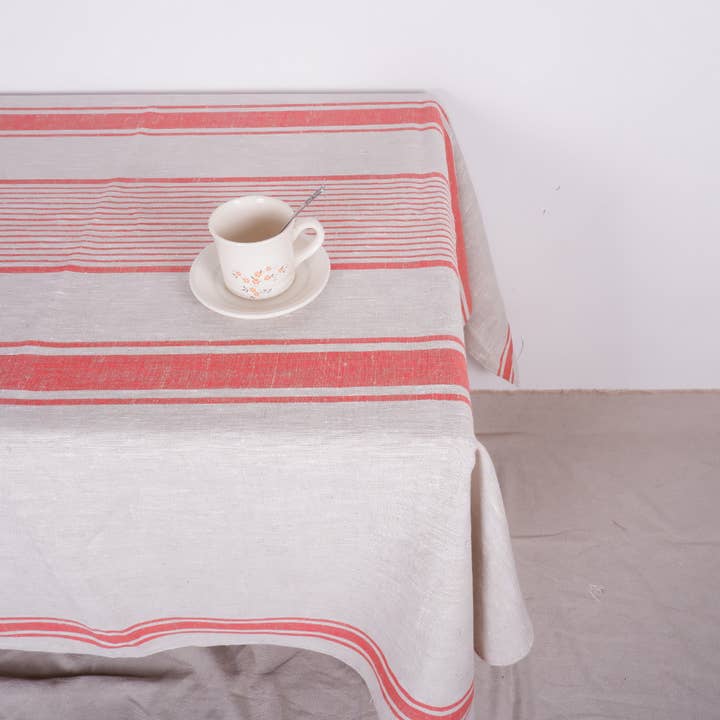 NorraVilla - Vendita all'ingrosso Tovaglie - Tovaglia in lino - Village Red - Washed3