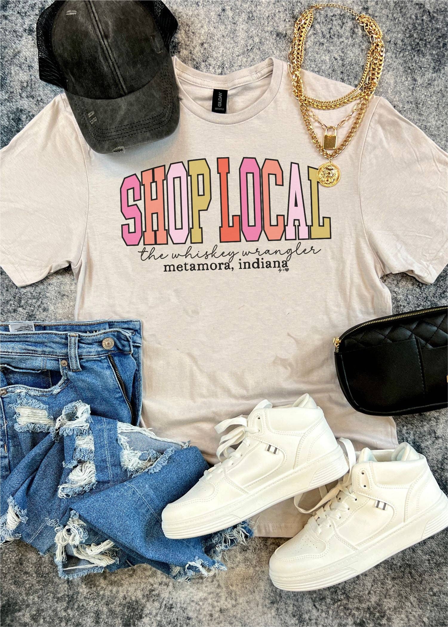 Hustle+Heart - Vente T-shirt à imprimés – femme - T-shirt personnalisé avec logo local Varsity Shop (LOGO1029-DTG-TEE)0