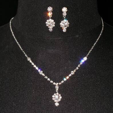 #14414 - Ensemble cou et oreille pendulaires pour la vente par Bridal Store Jewelry