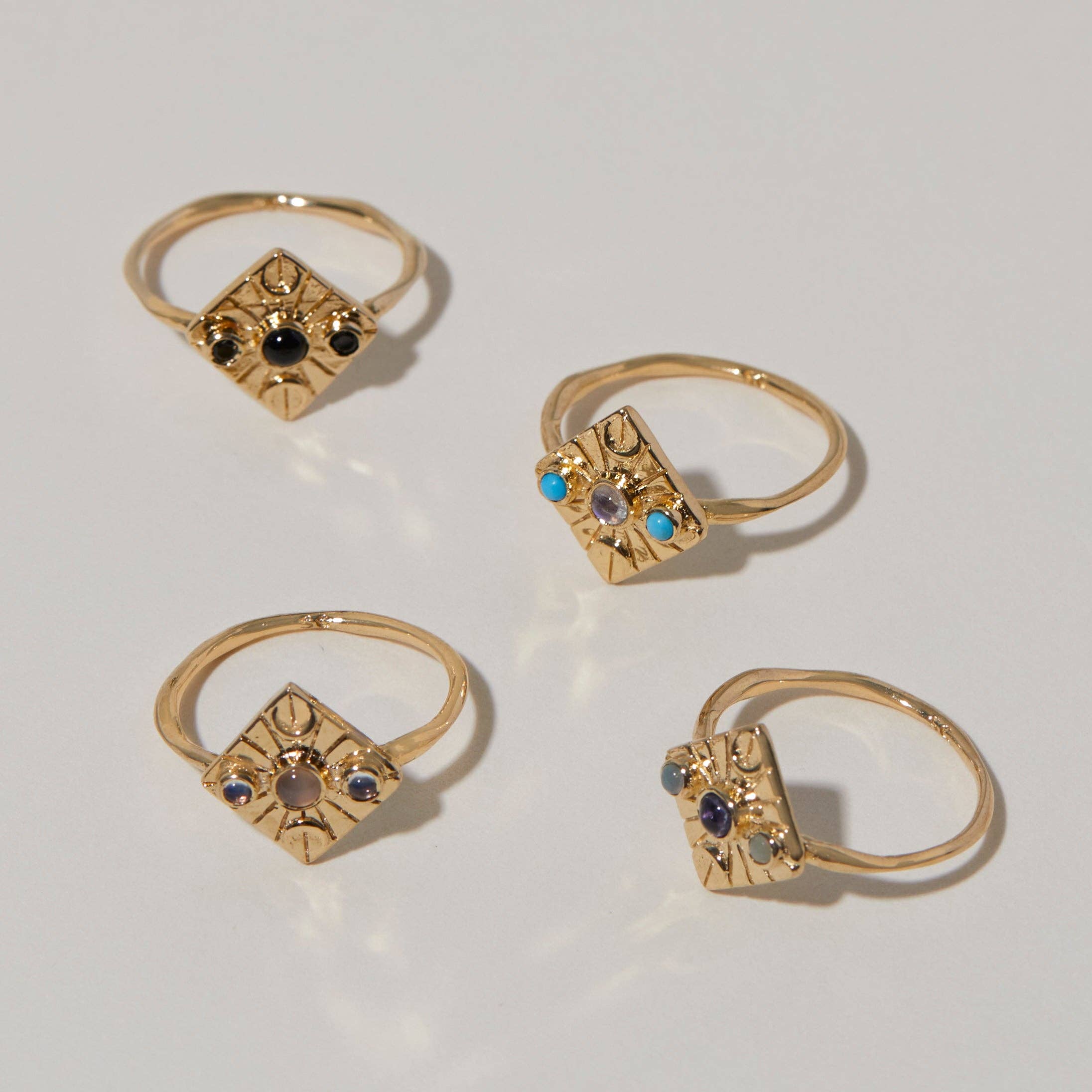 Studio Grun – wholesale Multi-stone ring – Compass Ring in Moonstone/Turquoise/Gold5