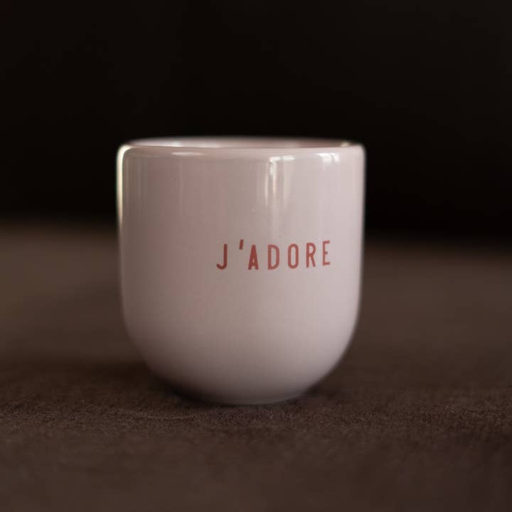 Sisi, house of style BV – Großhandel Kaffeebecher – Sisi-Tasse, J'adore Flieder0