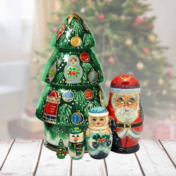 Designocracy - Wholesale Christmas Decoration - Santa Family Nesting Dolls | Christmas Decor | Set of 51