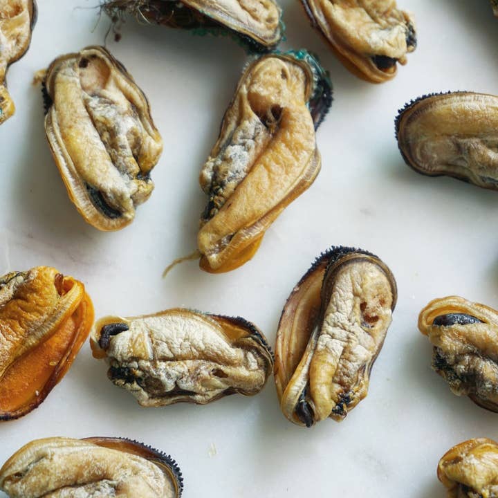 Naked Beasts, Inc. - Wholesale Pet Treats - Dog - Green Lipped Mussels (+Freeze Dried Options)3