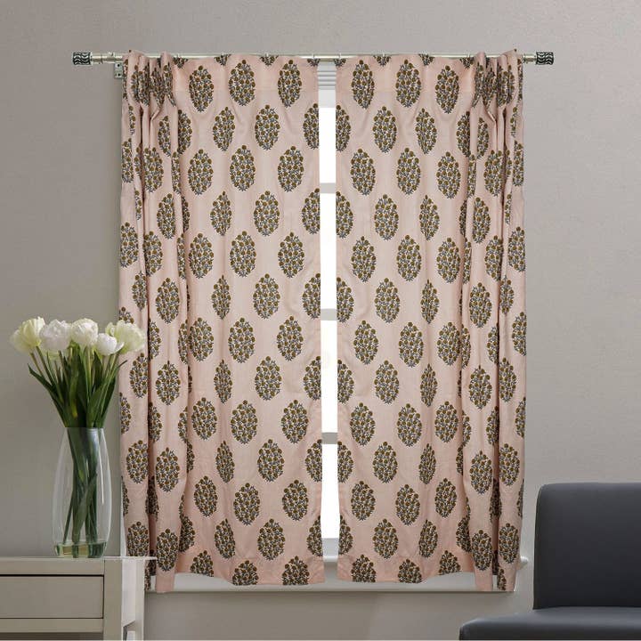 Rideau à œillets en lin coloré à imprimé moderne en viscose - Gudhal pour la vente par Fabdivine
