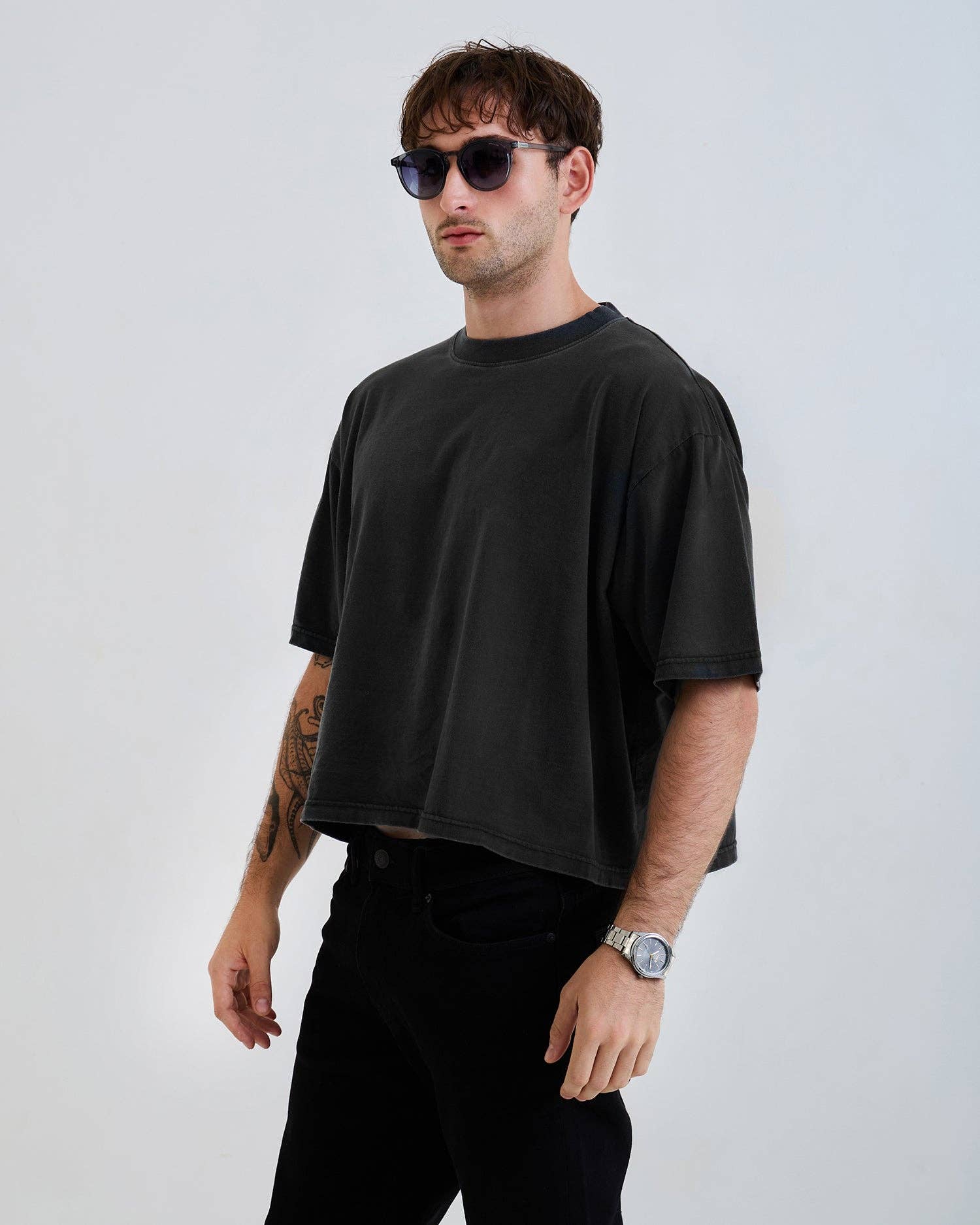 Artree - Vendita all'ingrosso Maglietta - Unisex - Maglietta oversize unisex corta (Nera)2