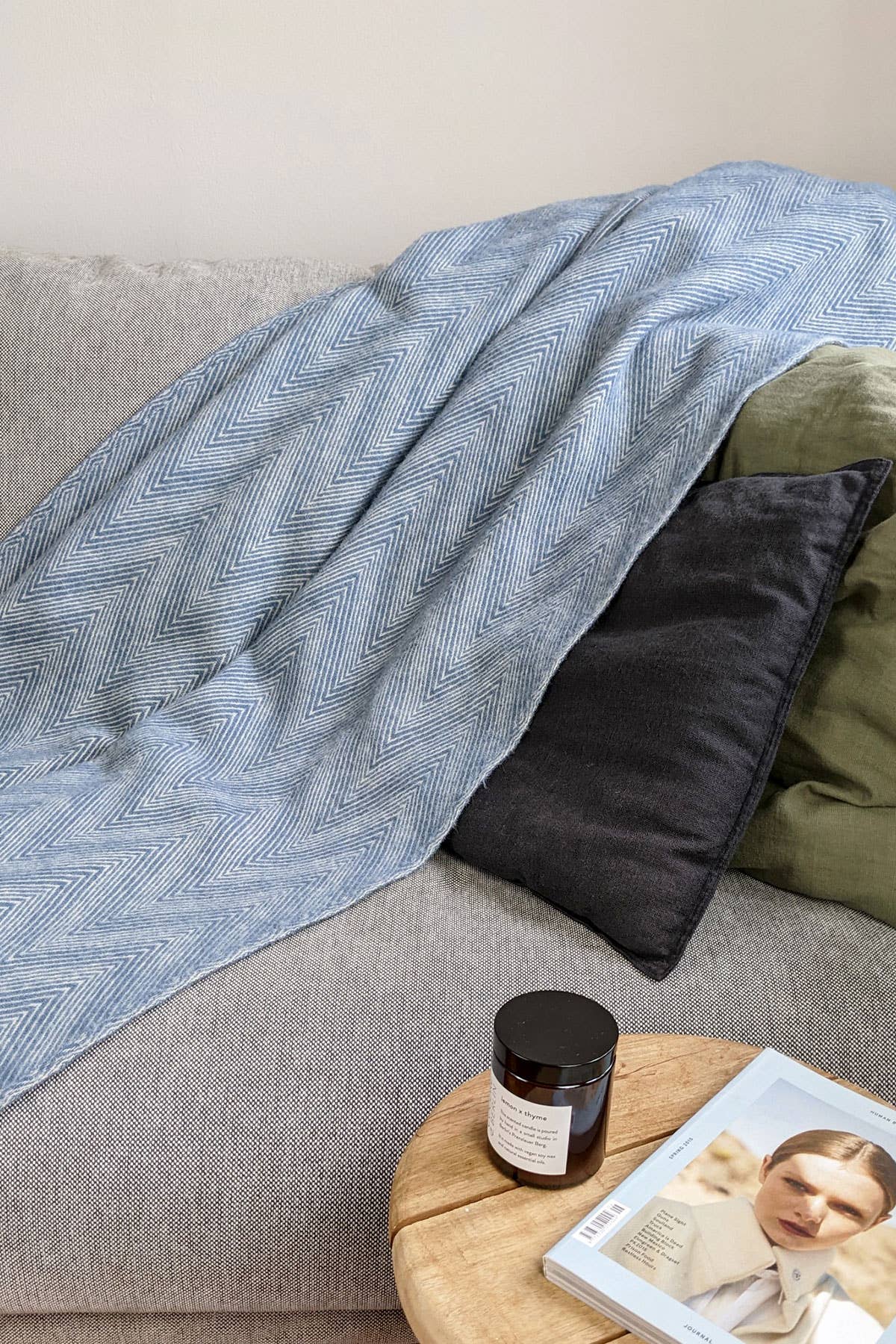 Coudre Berlin - Wholesale Throw Blanket - Wool blanket/cuddly blanket fine herringbone blue concrete6