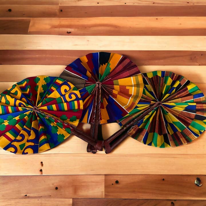 Afrikaanse opvouwbare handventilator met Kente Print voor wholesale door AfriMart International