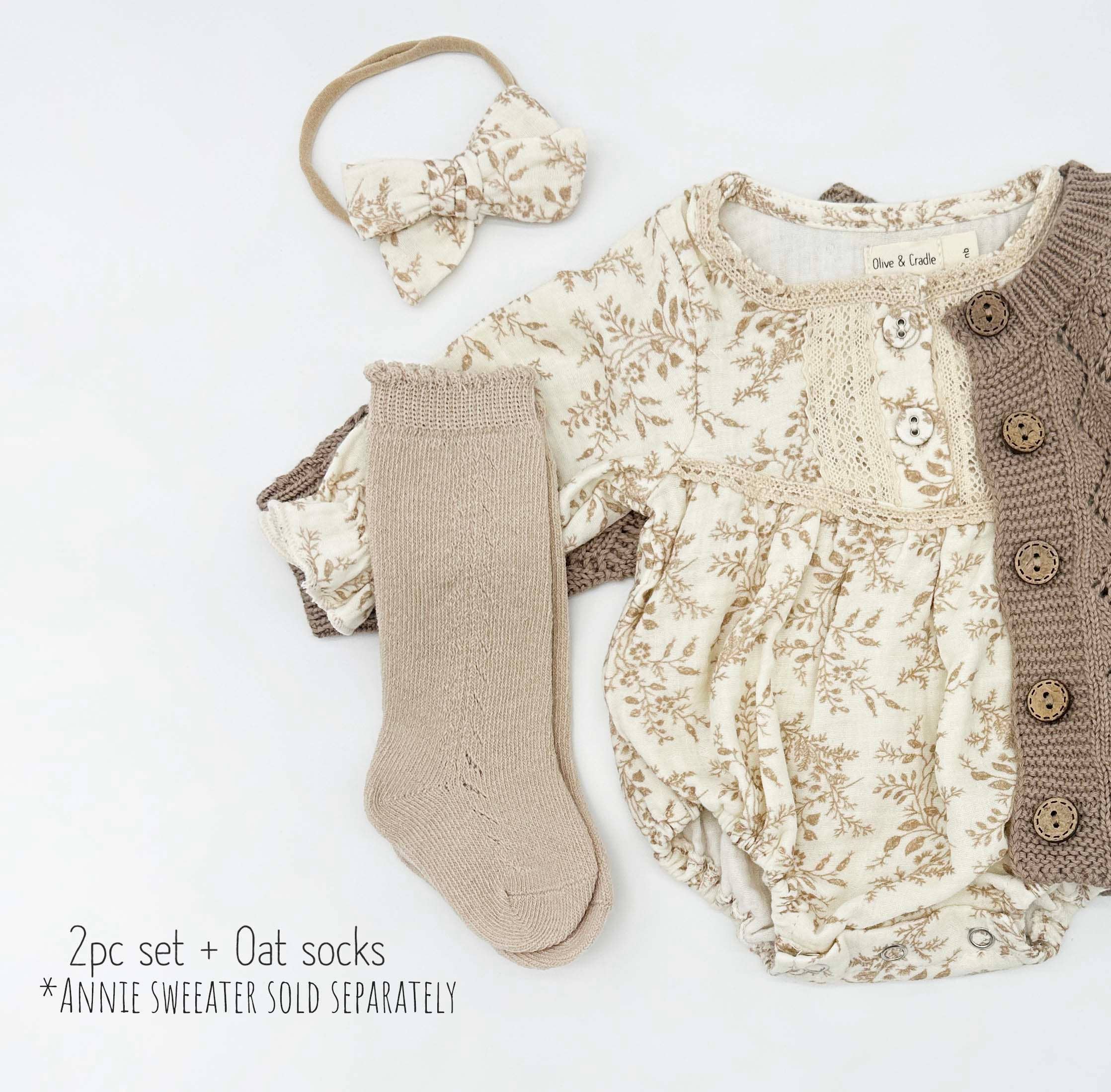 OLIVE & CRADLE – wholesale Klädesset - Baby – Elodie långärmad romper-set2