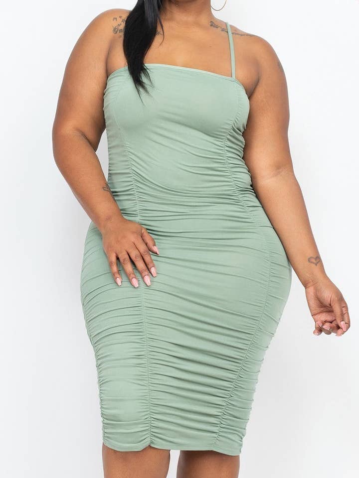 Plus storlek dubbel rynkad fram och rynkad tillbaka detalj Mini Dr för wholesale av CC Wholesale Clothing