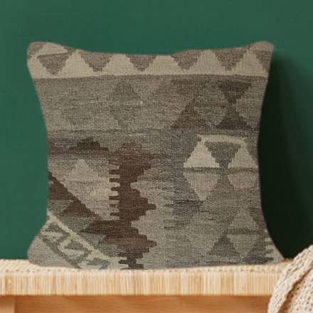 Copricuscino Kilim intrecciato a mano in eliotropio per la vendita all'ingrosso da parte di Fybernots