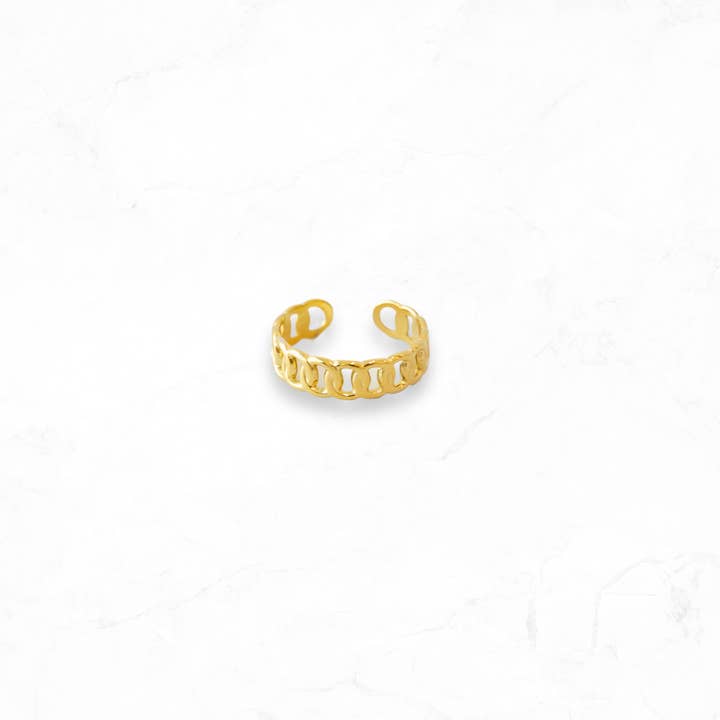 Gold Link Ring for wholesale by Golden Thread