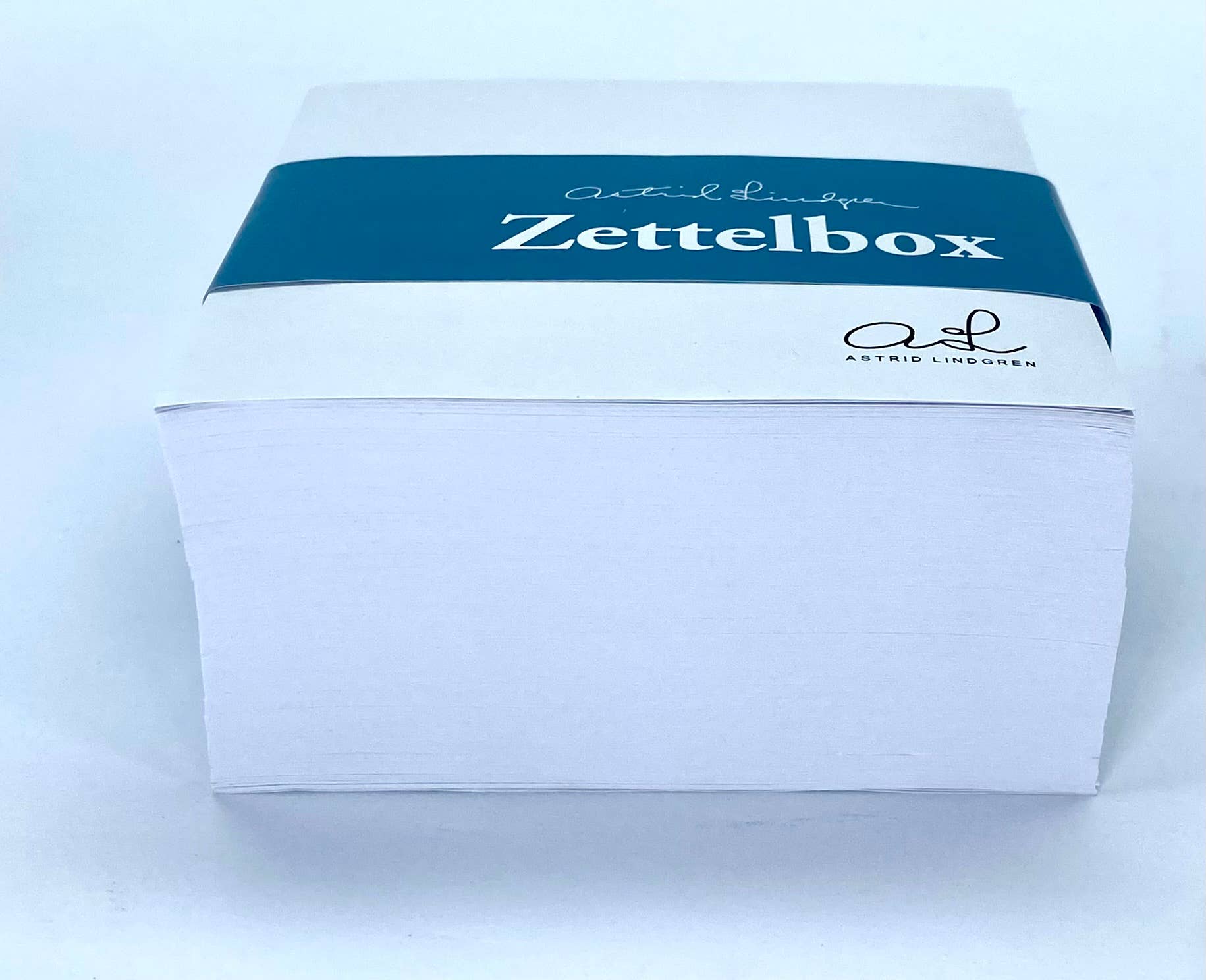 Salzmann Restwaren GmbH - Vendita all'ingrosso Set di cartoleria/cancelleria - Confezioni da 500 fogli di bloc notes Astrid Lindgren10