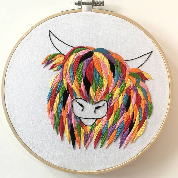 Cinnamon Stitching – wholesale Embroidery/cross-stitch supplies – Highland Cow Embroidery Kit