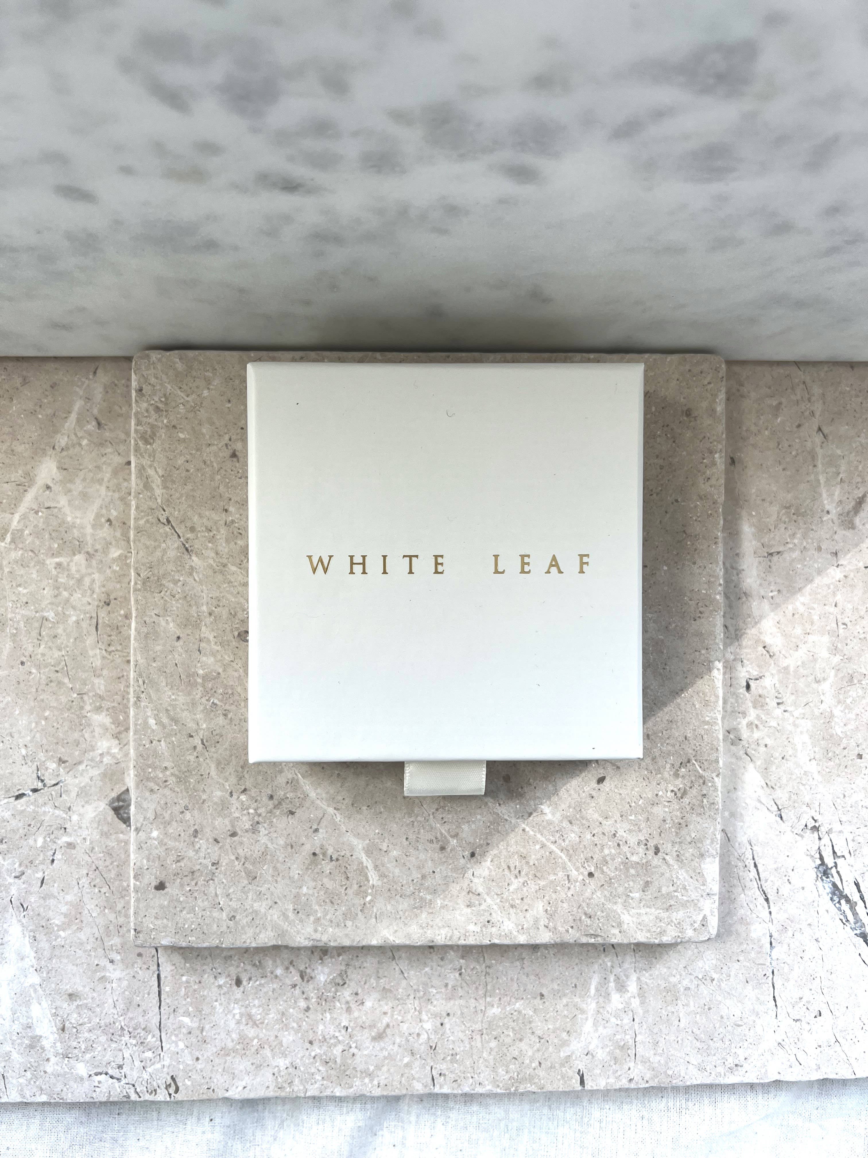White Leaf – wholesale Gift box – Luxury White Leaf Gift Box1