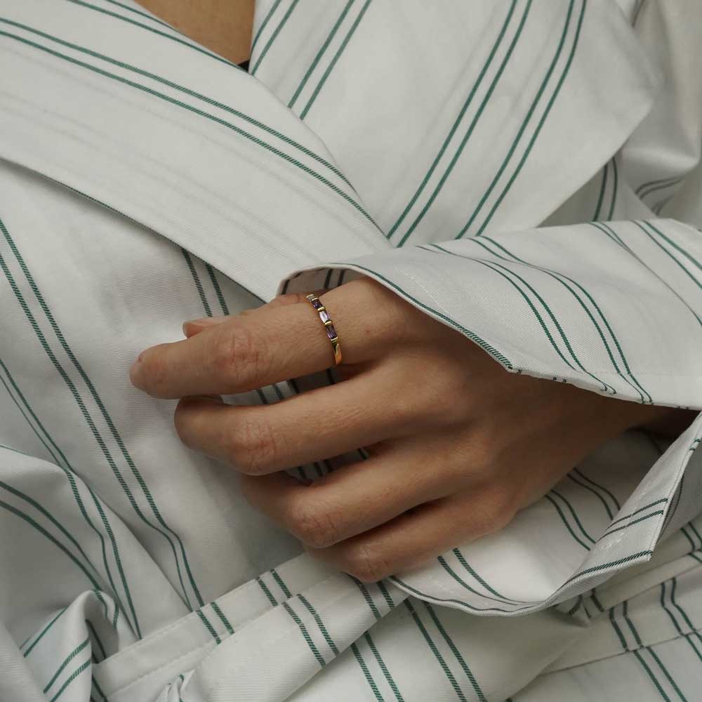 Bijoux 7bis - Vente Bague avec plusieurs pierres - Bague Alliance 4 Strass Griffes Rectangulaire Doré Or fin2