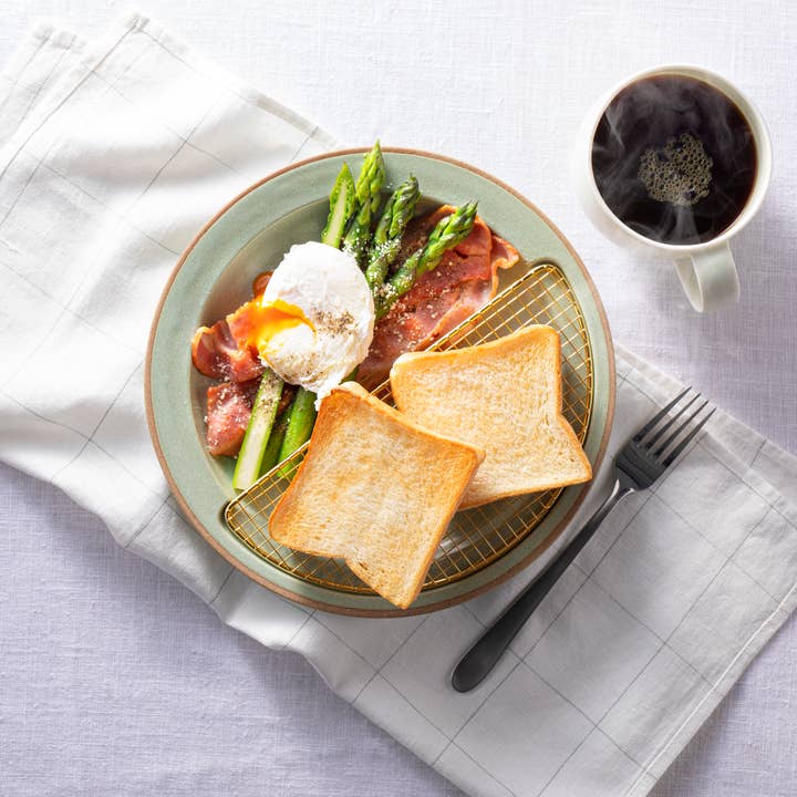 KIKIME – wholesale Dinner plate – amime Plate Half 9" | Plate w/ Half-moon shaped metal net 20