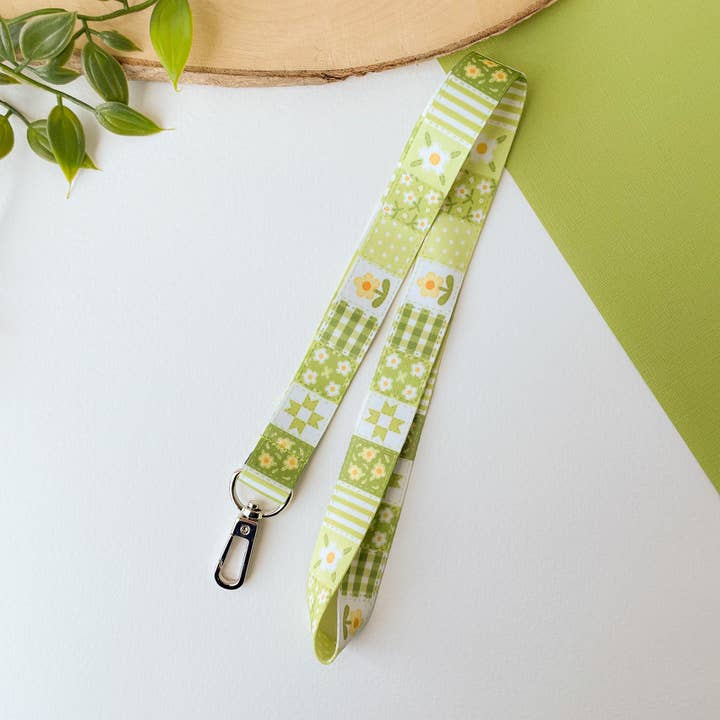 Laurel Mae Art – wholesale Lanyard – Women’s – Green Daisy Blanket - Lanyard3