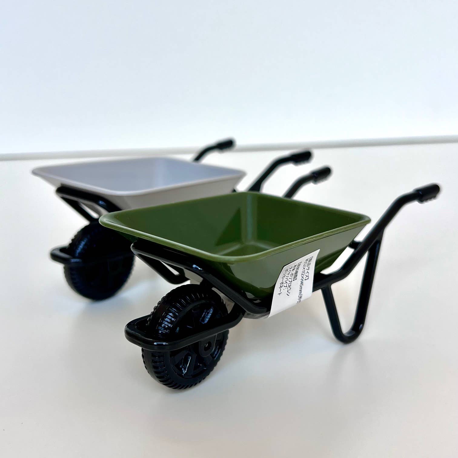 BCmini - Wholesale Decorative Tabletop Object - 71860 MINIATURE WHEELBARROW-1012
