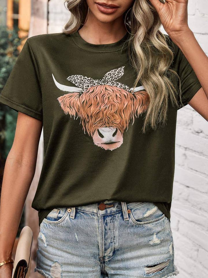 emery rose cattle print tee for wholesale by Queen Fashion