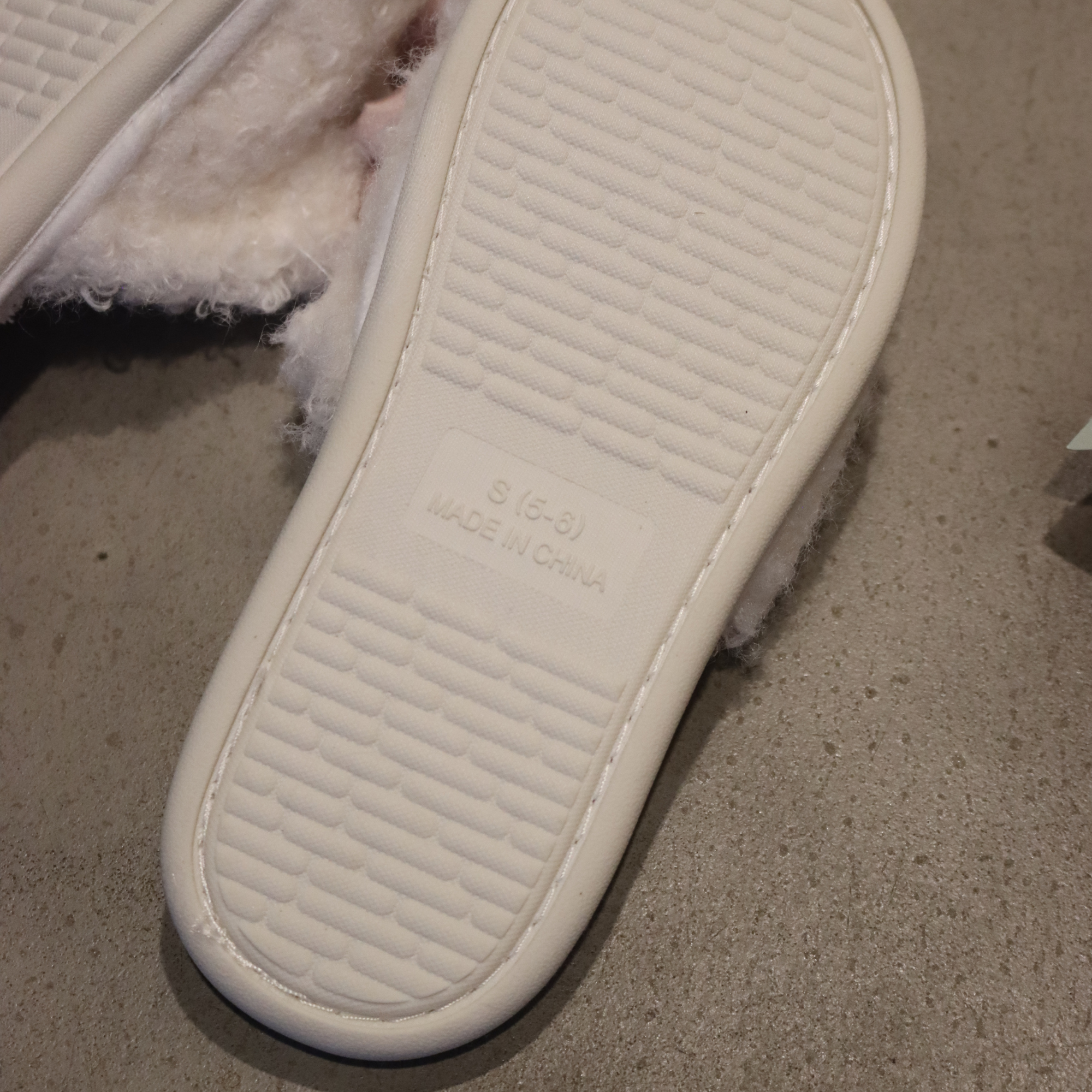 DrifWoo - Wholesale Slippers - Women's - White Fluffy Bridal Slippers – Women’s Summer Spa Slides6