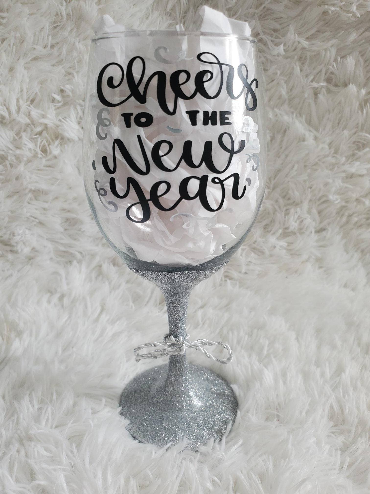 Tots And Tumblers Art – wholesale Wine glass – Cheers to the New Year Silver Glittered Stemmed Wine Glass0