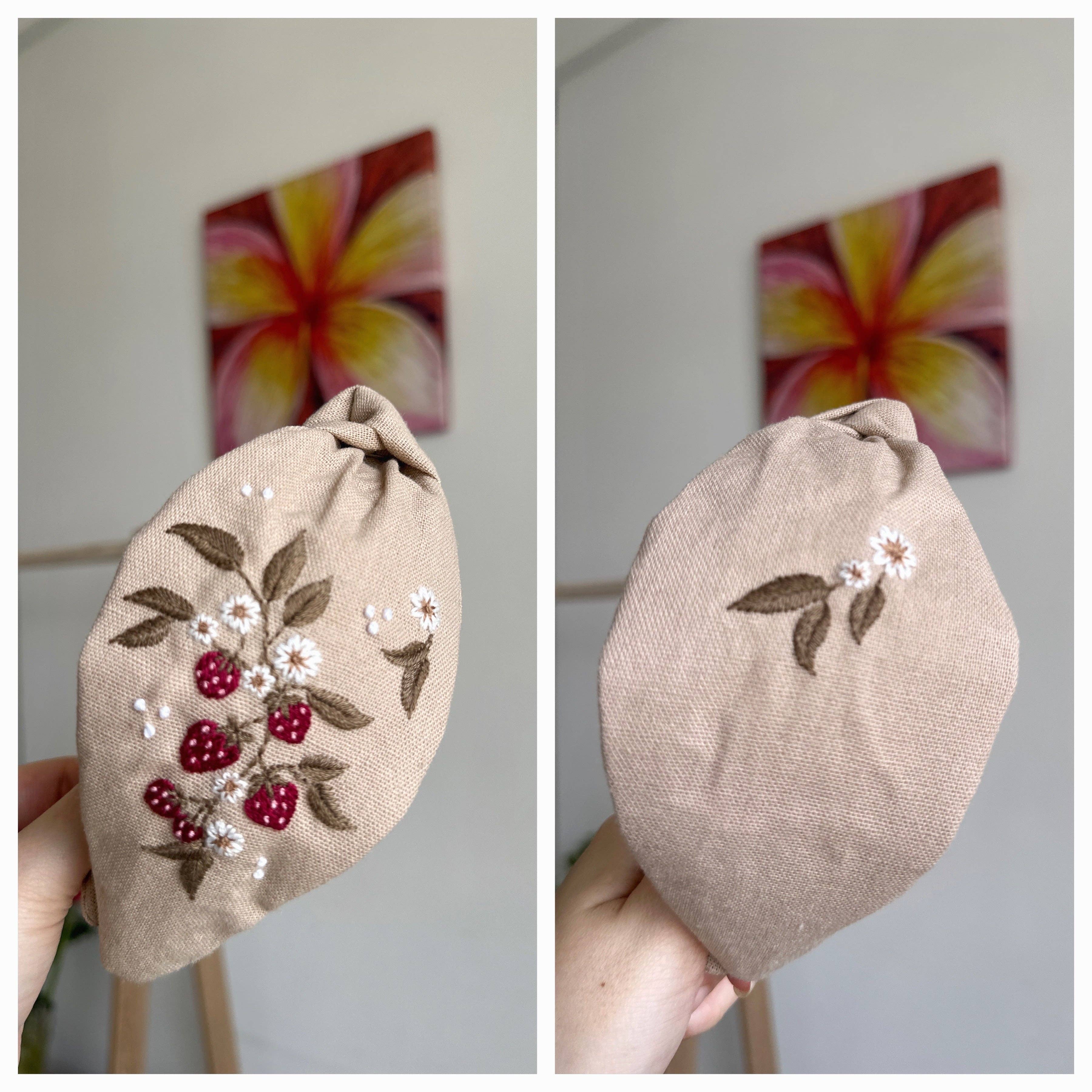 Quince Fables - Vendita all'ingrosso Fascia per capelli - Donna - Turbante annodato in lino ricamato floreale, Collezione Harper 🪡0