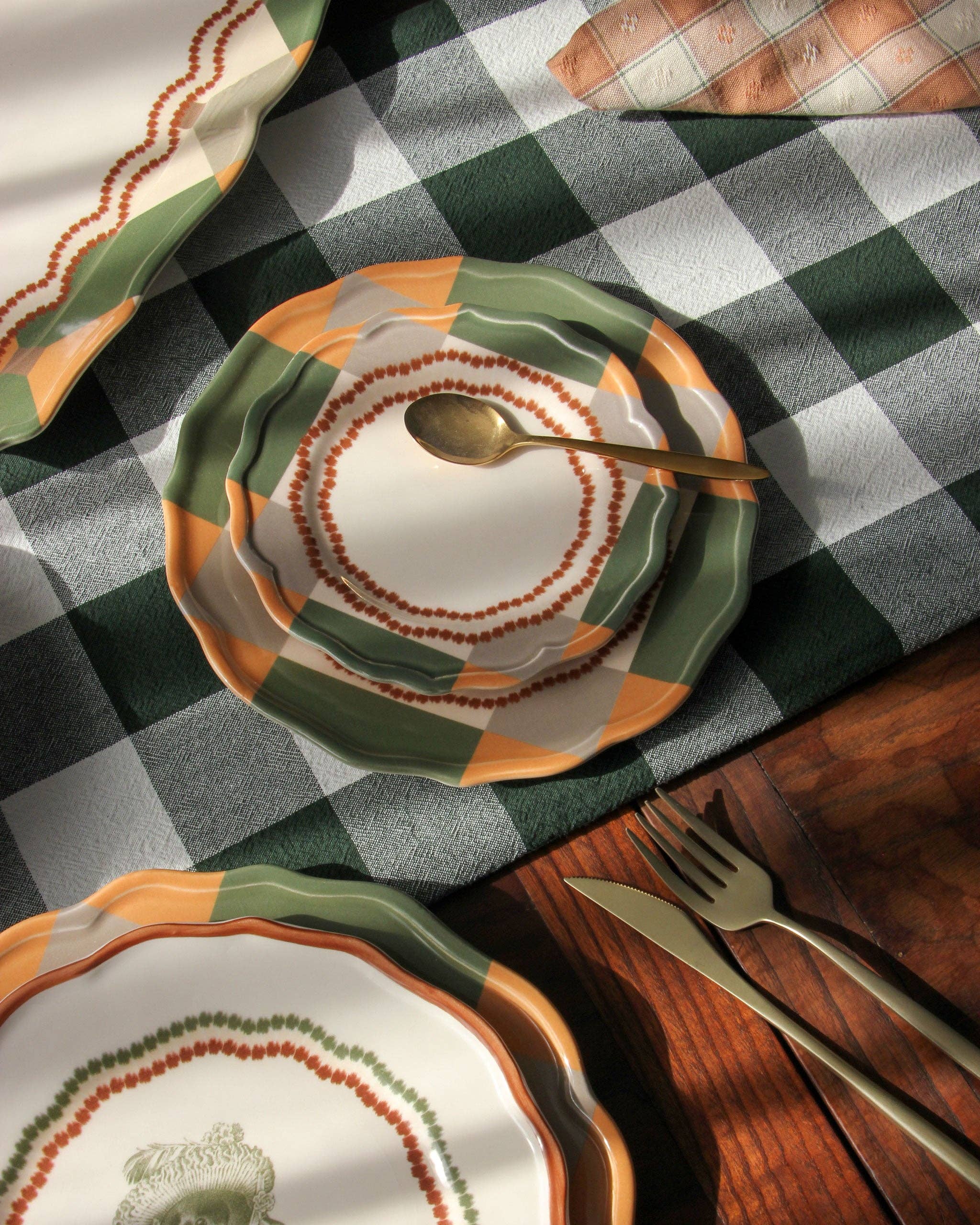 Pó de Barro – wholesale Dinner plate – Portuguese Picnic Golegã Bread Plate3