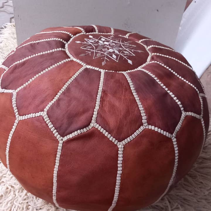 DarKech – wholesale Sittpuff – Marockansk läder fotpall Ottoman, handgjord Pouf Brun