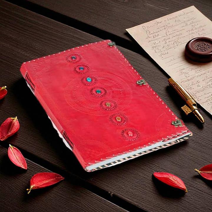 Journal en cuir Chakra rouge A4 – 240 pages fait main pour la vente par Hana Exports